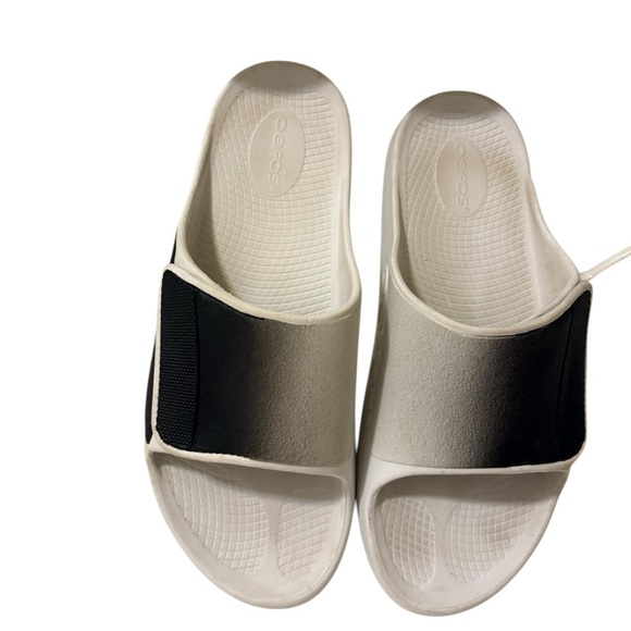 OOFOS OOahh Sport Flex Slide Sandals. In great conditions - Picture 8 of 12